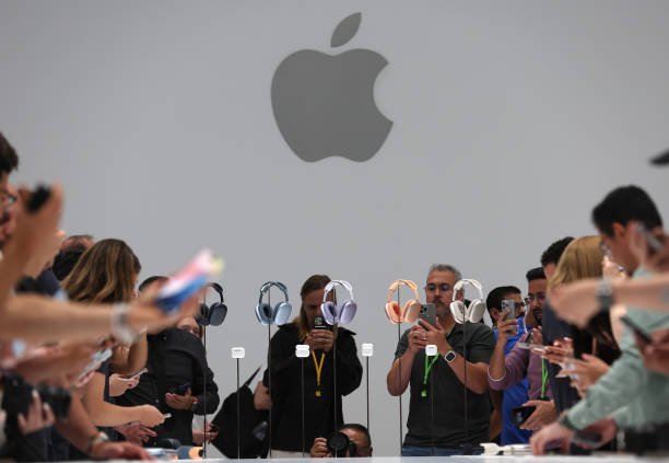 Apple Ordered to Pay Ireland €13bn in Taxes After Eight-Year EU Legal Battle